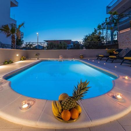 Villa Seaview With Pool - Apartment Yellow Traù Esterno foto