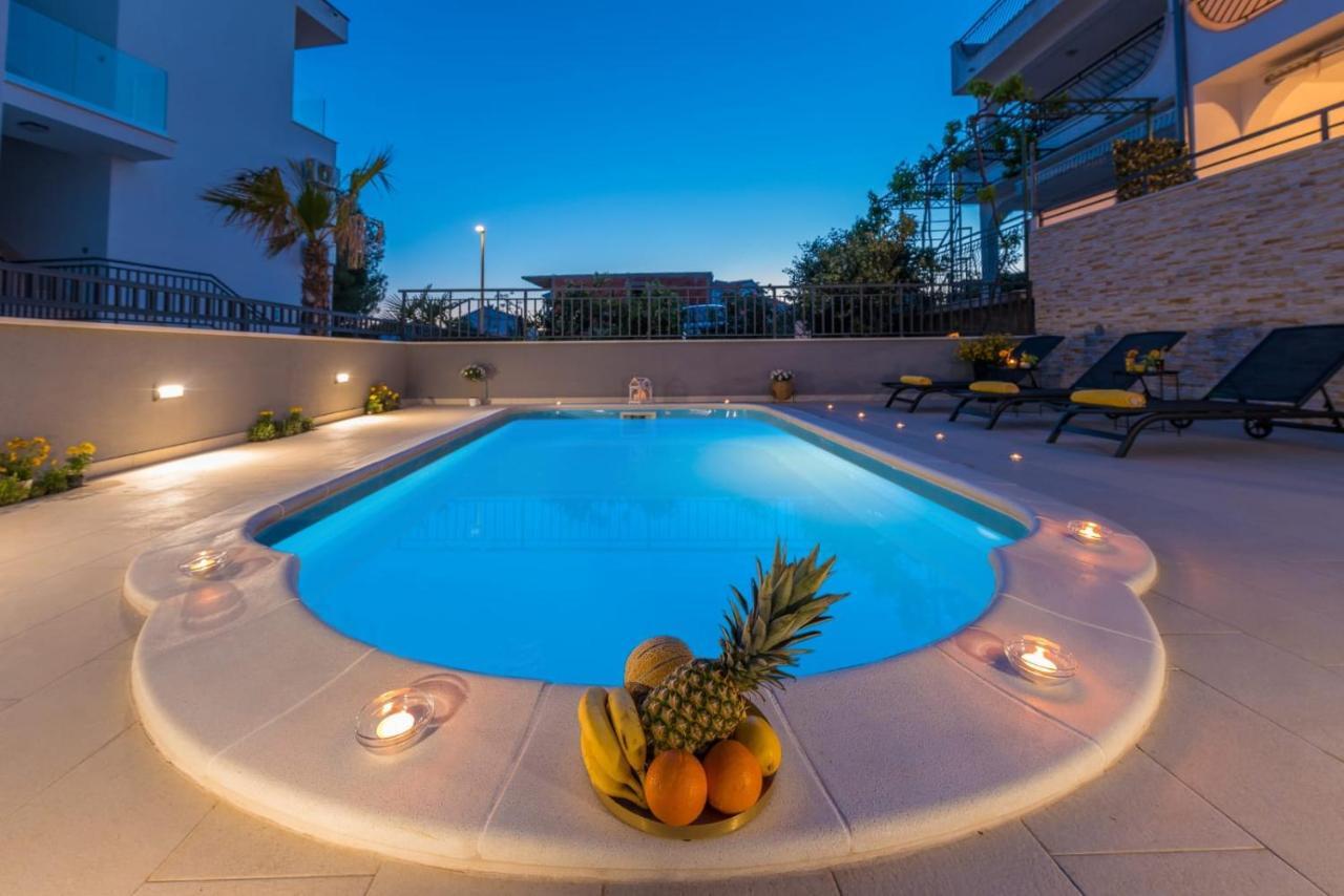 Villa Seaview With Pool - Apartment Yellow Traù Esterno foto