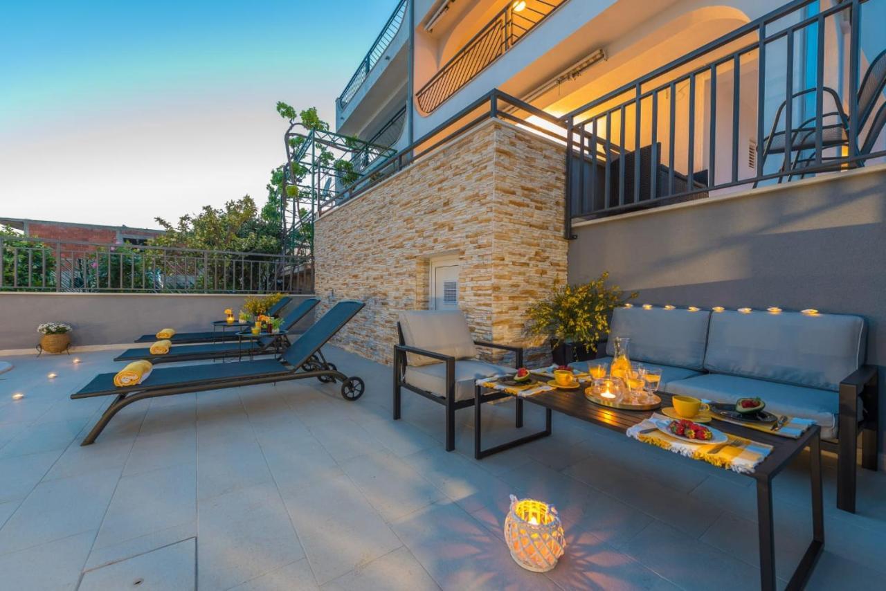 Villa Seaview With Pool - Apartment Yellow Traù Esterno foto