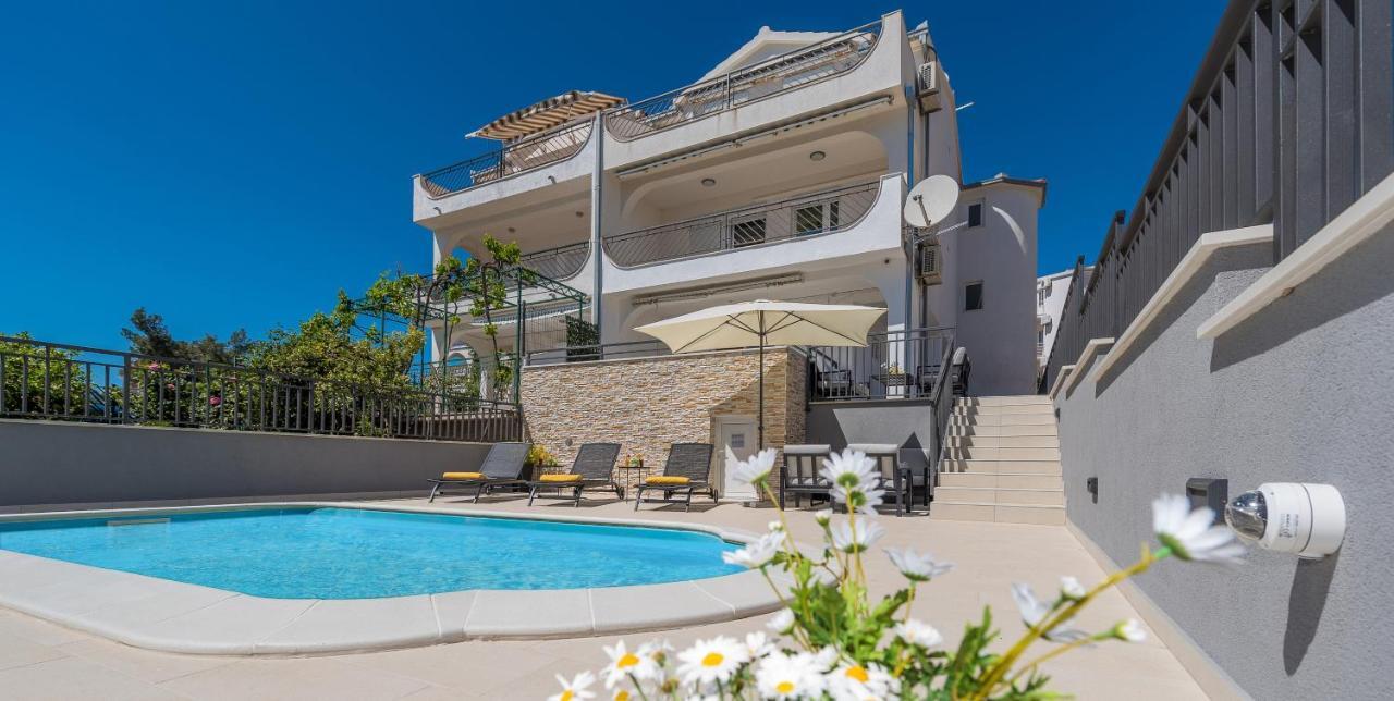 Villa Seaview With Pool - Apartment Yellow Traù Esterno foto
